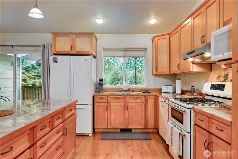 2560 NE William E Sutton Road Bremerton WA 98311