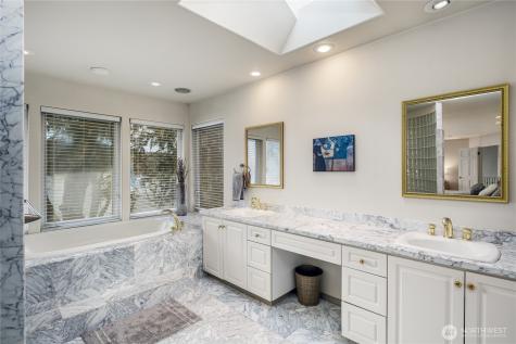 17714 Kingfisher Cove Lane Mount Vernon WA 98274