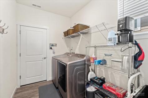 18104 242 Covington WA 98042