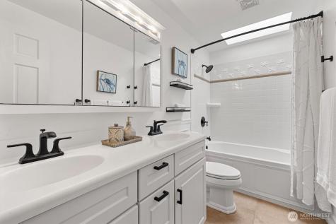 2524 225th Place NE Sammamish WA 98074