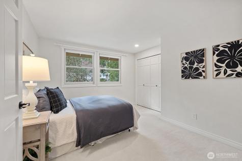 2524 225th Place NE Sammamish WA 98074