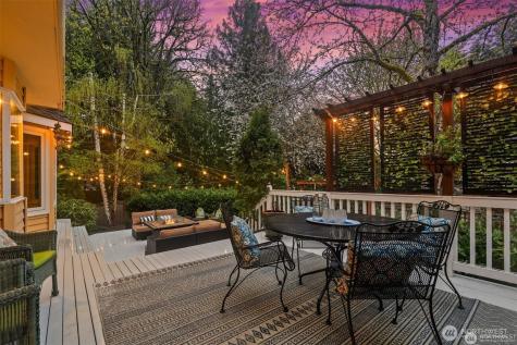 2524 225th Place NE Sammamish WA 98074