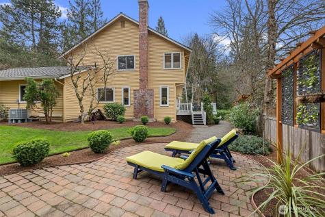 2524 225th Place NE Sammamish WA 98074