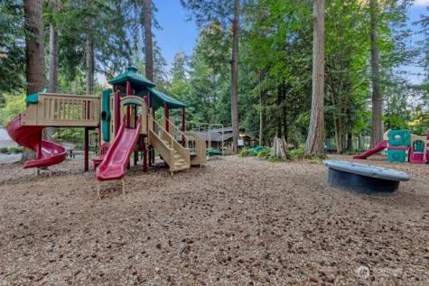 2524 225th Place NE Sammamish WA 98074