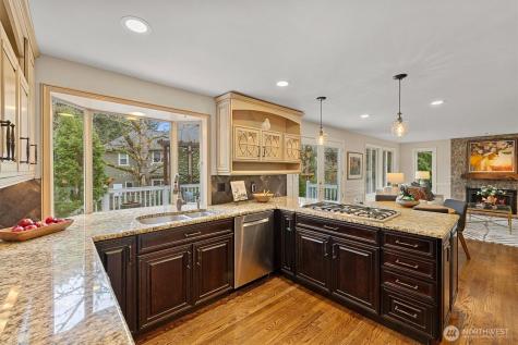 2524 225th Place NE Sammamish WA 98074