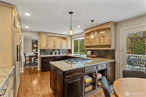 2524 225th Place NE Sammamish WA 98074