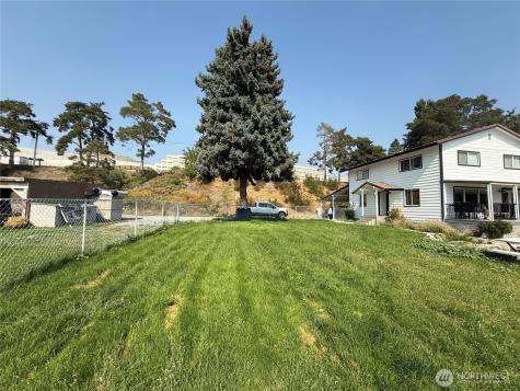 171 Sunset Drive W Brewster WA 98811