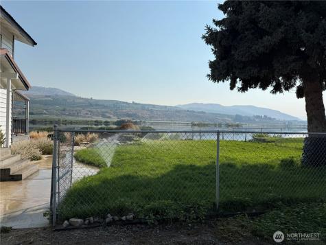 171 Sunset Drive W Brewster WA 98811