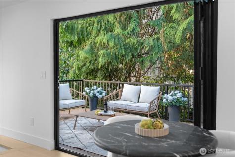 4011 SW Maryland Place Seattle WA 98116