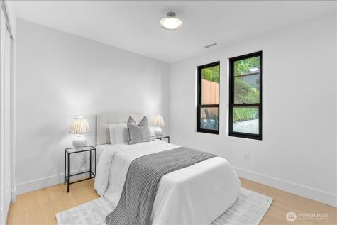 4011 SW Maryland Place Seattle WA 98116