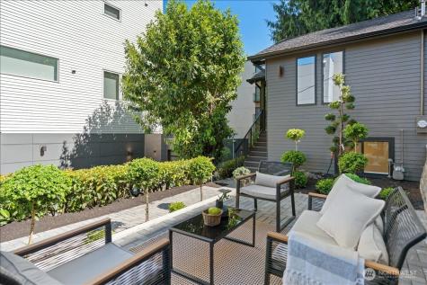 4011 SW Maryland Place Seattle WA 98116