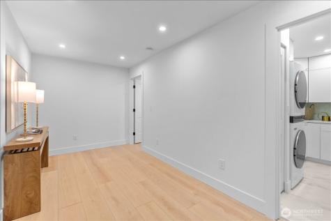 4011 SW Maryland Place Seattle WA 98116