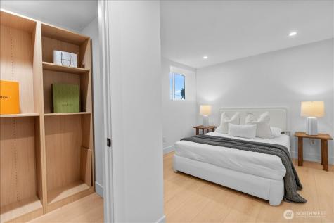 4011 SW Maryland Place Seattle WA 98116