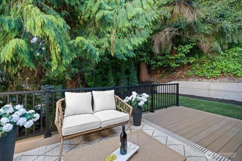 4011 SW Maryland Place Seattle WA 98116