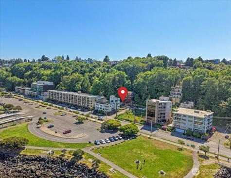 4011 SW Maryland Place Seattle WA 98116