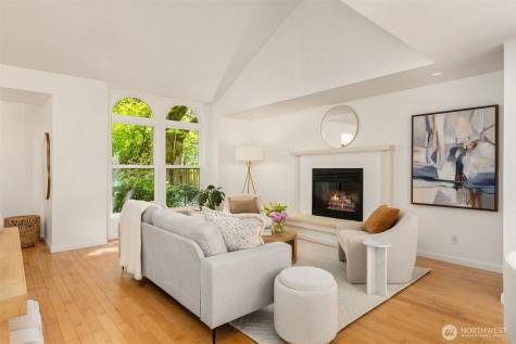 8980 Bay Street NE Bainbridge Island WA 98110
