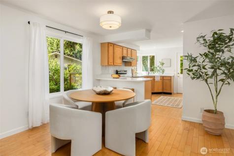 8980 Bay Street NE Bainbridge Island WA 98110