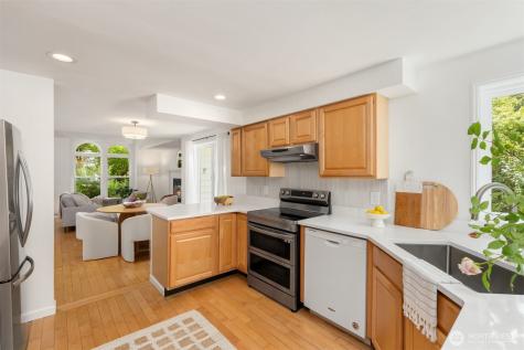 8980 Bay Street NE Bainbridge Island WA 98110