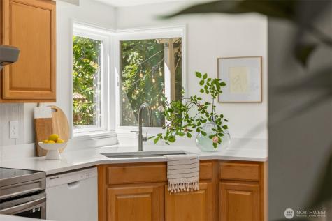 8980 Bay Street NE Bainbridge Island WA 98110