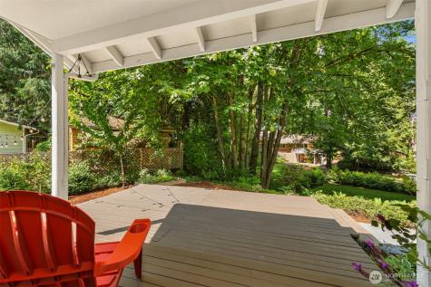 8980 Bay Street NE Bainbridge Island WA 98110