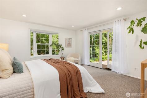 8980 Bay Street NE Bainbridge Island WA 98110
