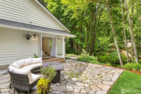 8980 Bay Street NE Bainbridge Island WA 98110