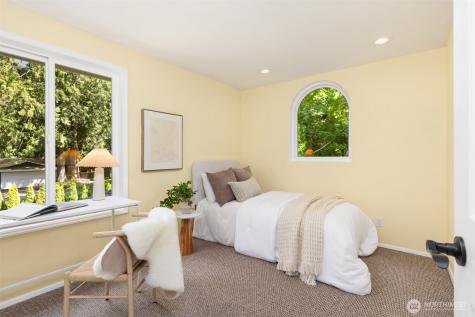 8980 Bay Street NE Bainbridge Island WA 98110
