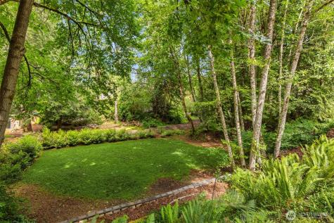 8980 Bay Street NE Bainbridge Island WA 98110