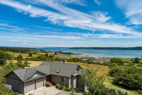 650 Skymeadow Drive Coupeville WA 98239