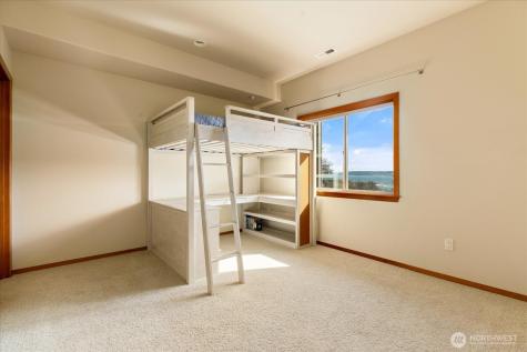 650 Skymeadow Drive Coupeville WA 98239