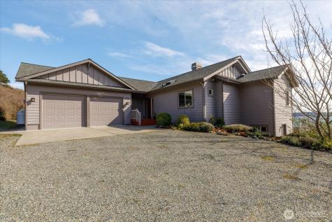 650 Skymeadow Drive Coupeville WA 98239