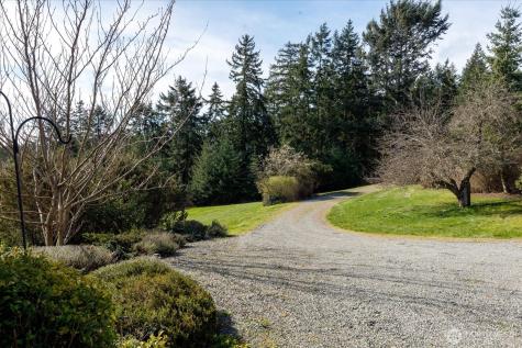 650 Skymeadow Drive Coupeville WA 98239