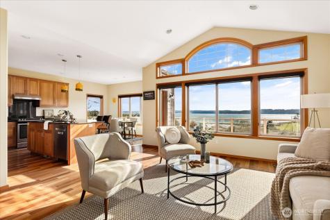 650 Skymeadow Drive Coupeville WA 98239