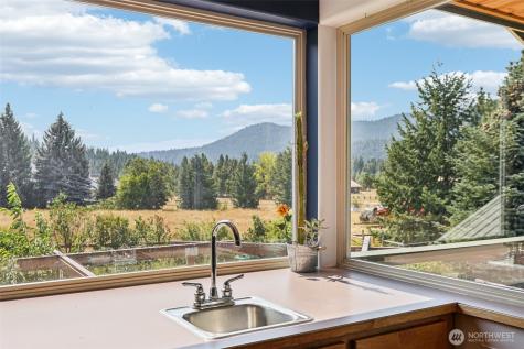 18527 Hazel Street Leavenworth WA 98826