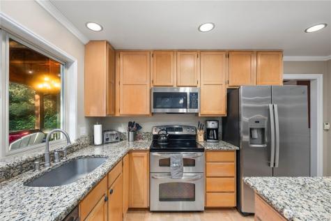 16502 NE 180th Place Woodinville WA 98072