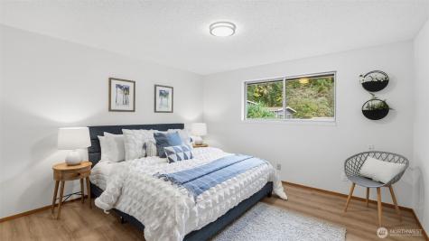 31430 W Lake Morton Drive SE Kent WA 98042