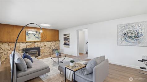 31430 W Lake Morton Drive SE Kent WA 98042
