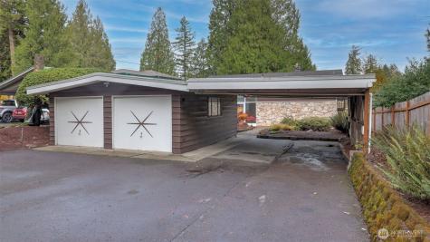 31430 W Lake Morton Drive SE Kent WA 98042