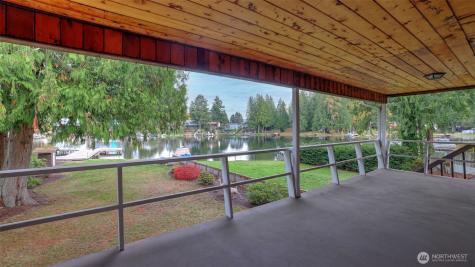 31430 W Lake Morton Drive SE Kent WA 98042