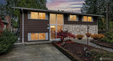 31430 W Lake Morton Drive SE Kent WA 98042