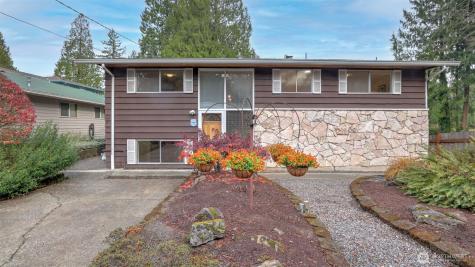 31430 W Lake Morton Drive SE Kent WA 98042