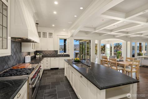 4102 100th Avenue SE Mercer Island WA 98040