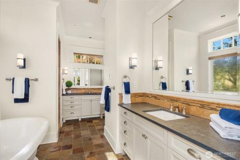 4102 100th Avenue SE Mercer Island WA 98040
