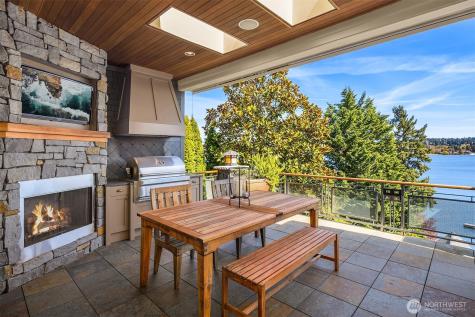 4102 100th Avenue SE Mercer Island WA 98040