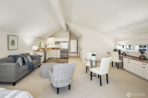 4102 100th Avenue SE Mercer Island WA 98040
