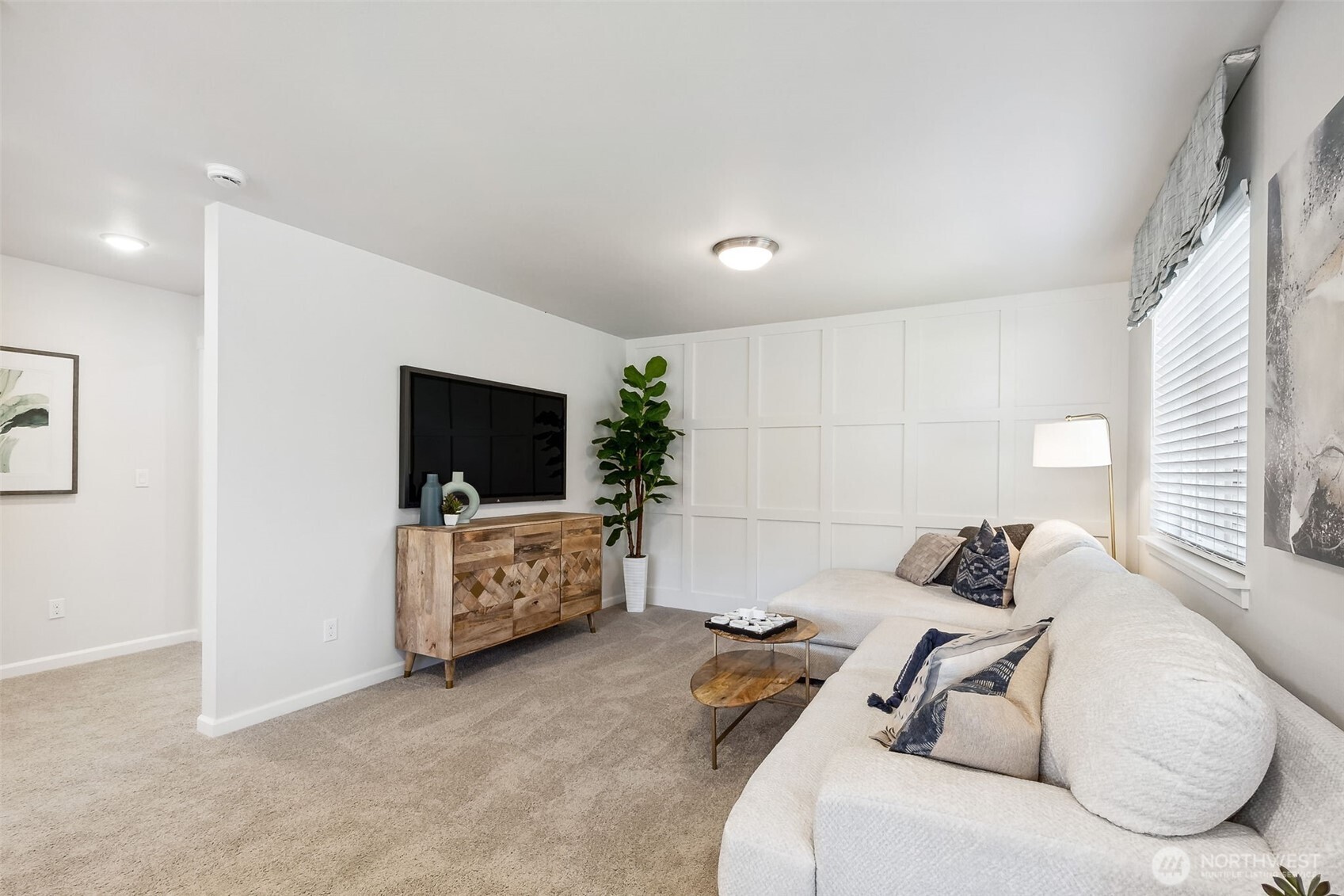 27018 30th Place S Kent WA 98032