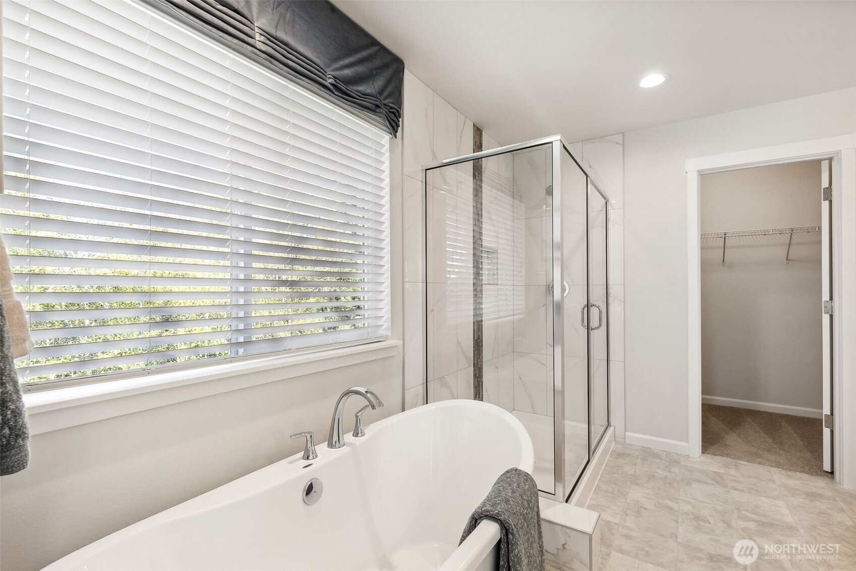 27018 30th Place S Kent WA 98032