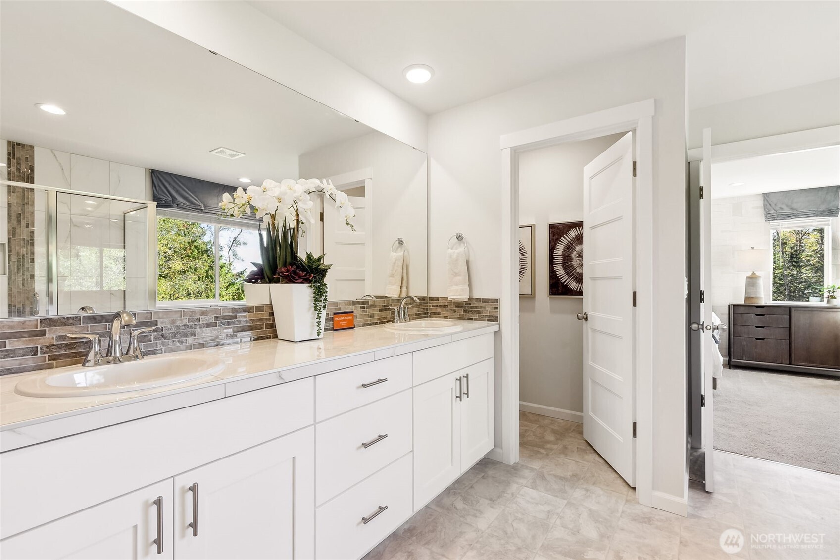 27018 30th Place S Kent WA 98032