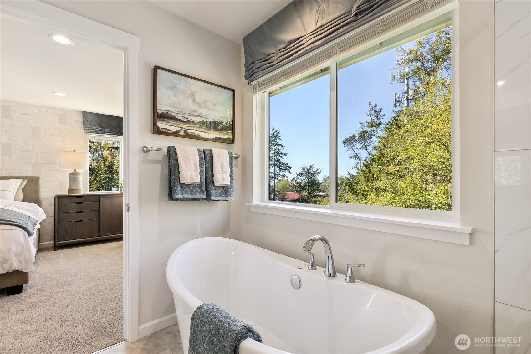 27018 30th Place S Kent WA 98032