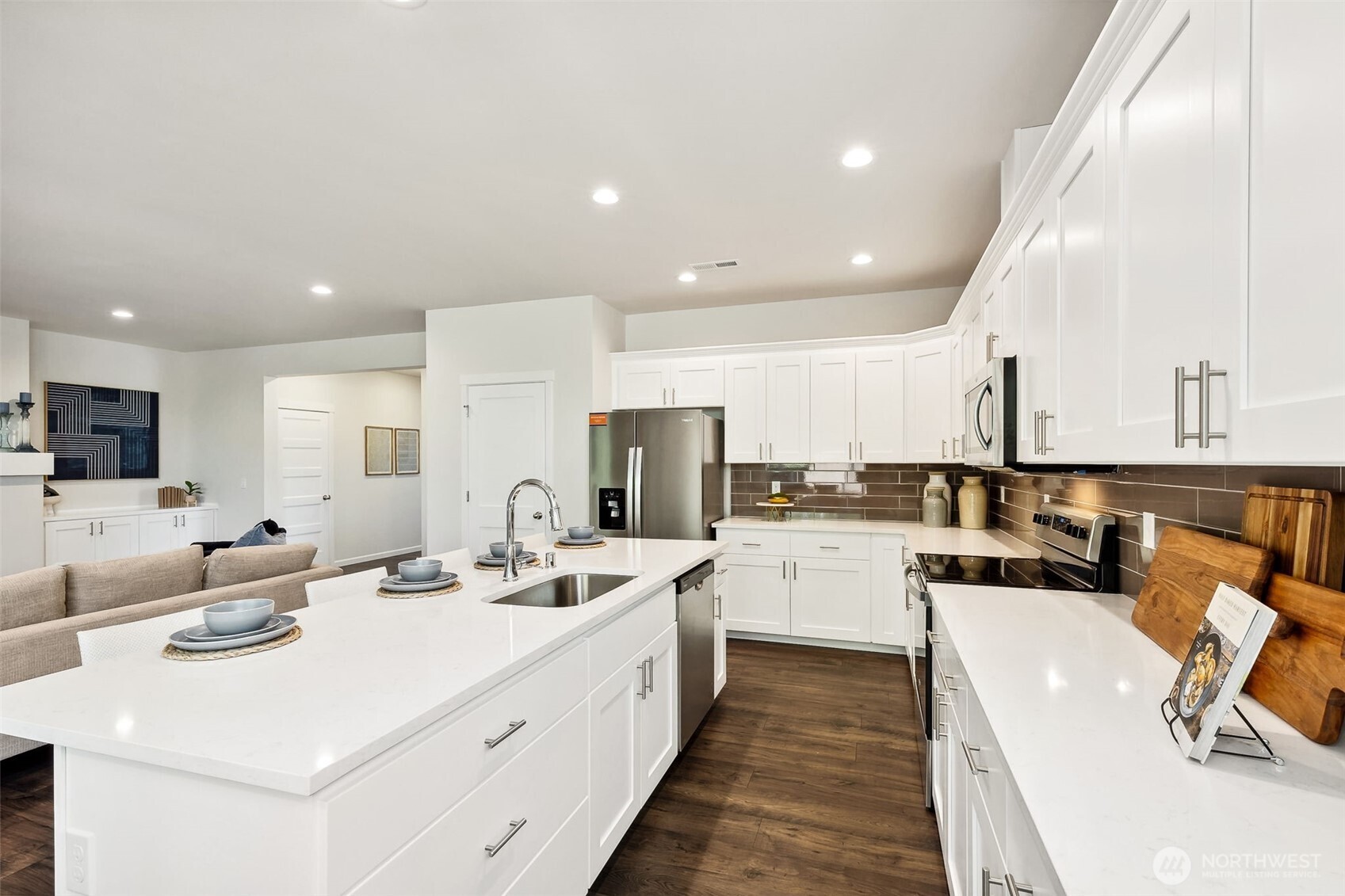 27018 30th Place S Kent WA 98032